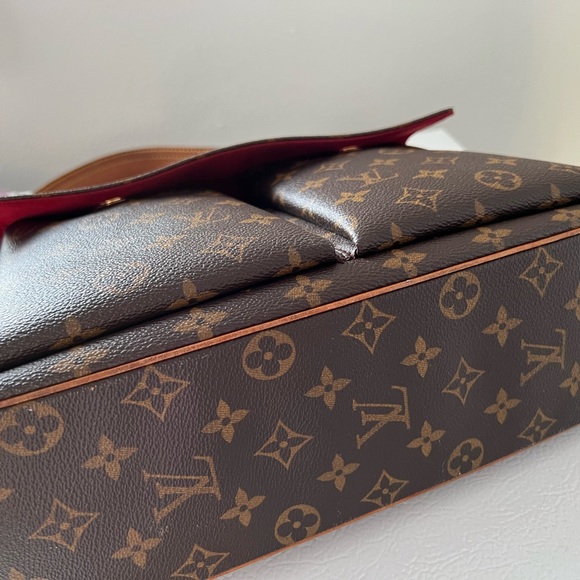 SOLD **** Louis Vuitton Monogram Viva Cite GM - Picture 2 of 11